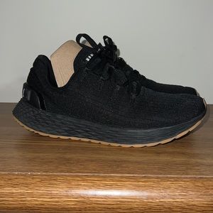 NOBULL GUM RIPSTOP RUNNER | Men’s 7 Women’s 9 | Black | EXCELLENT CONDITION